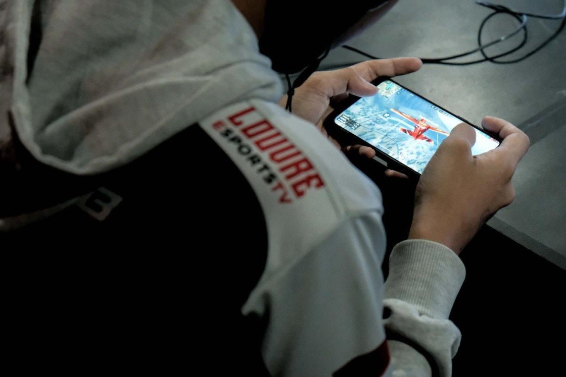 Pengembang Permainan